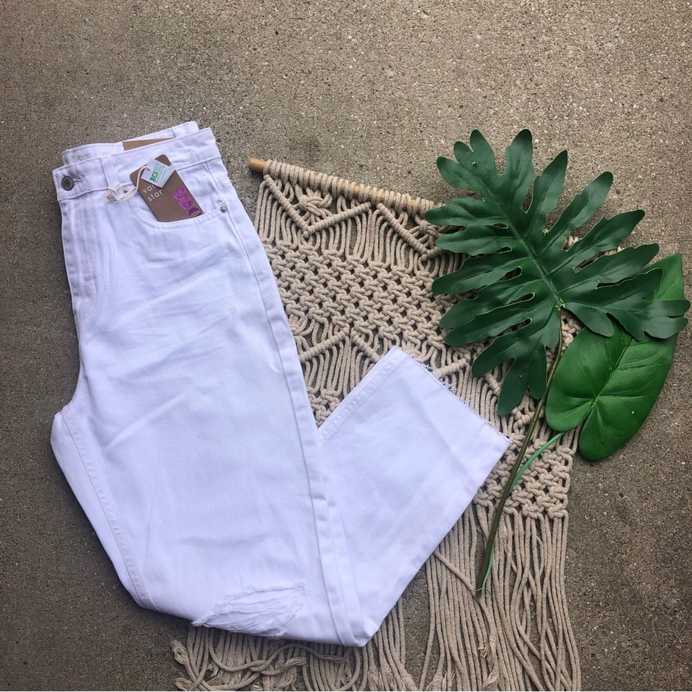New Vanilla Star White Distressed Mom Jeans Size 7